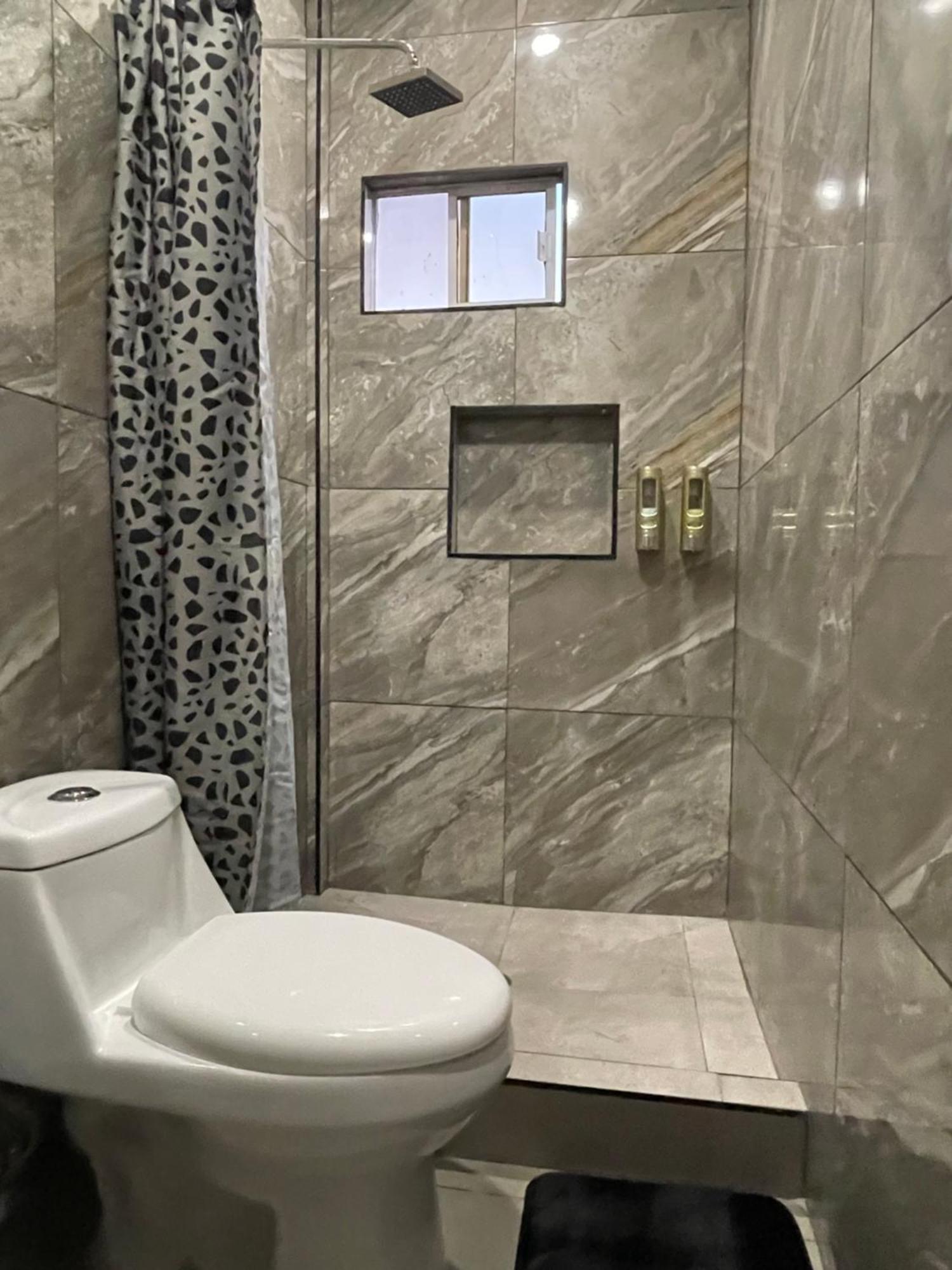 Apartamentos Aeropuerto سيوداد خواريز المظهر الخارجي الصورة